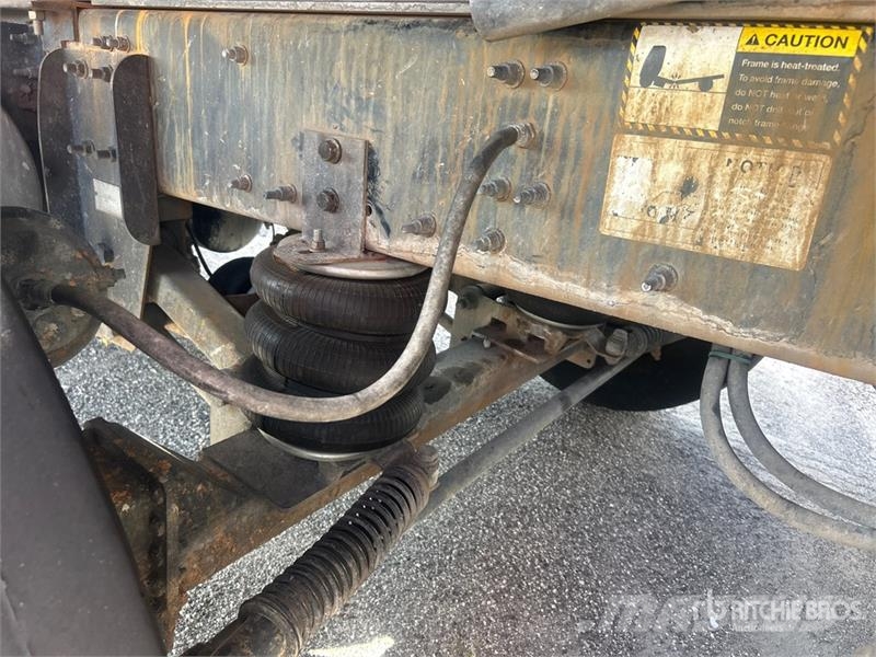 Mack GU813 Tipper trucks