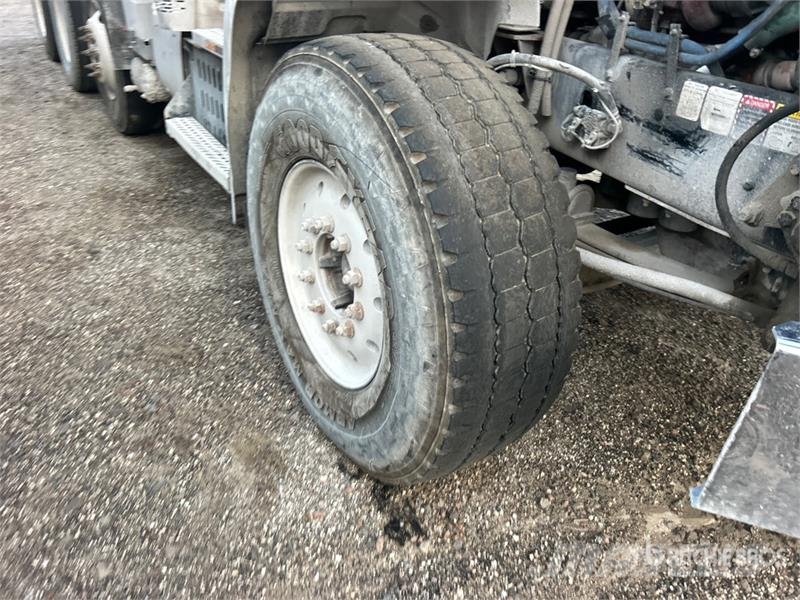Mack GU813 Camion ribaltabili