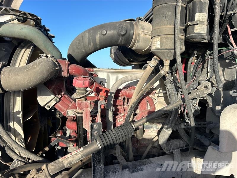 Mack GU813 Tipper trucks