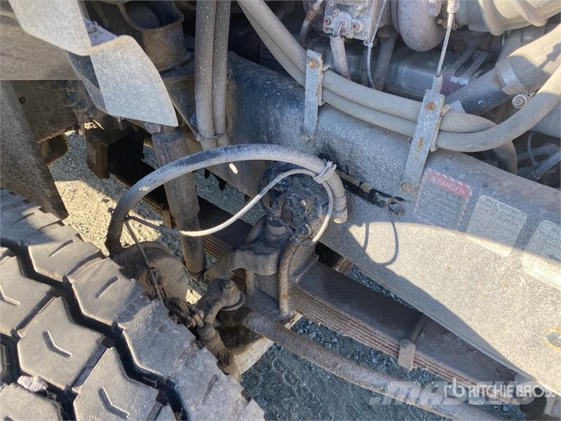 Mack GU813 Kiper tovornjaki