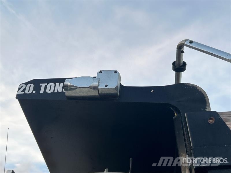 Mack GU813 Camion ribaltabili