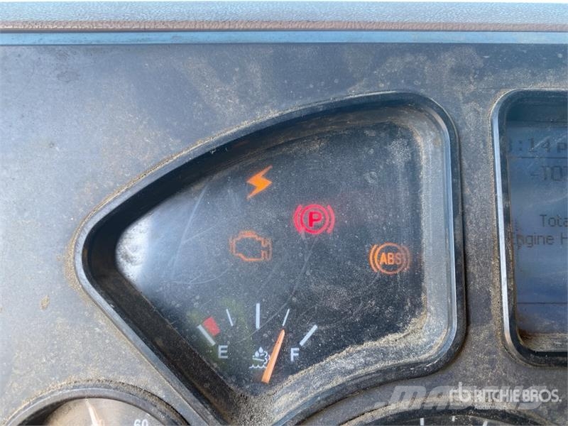 Mack GU813 Kipper