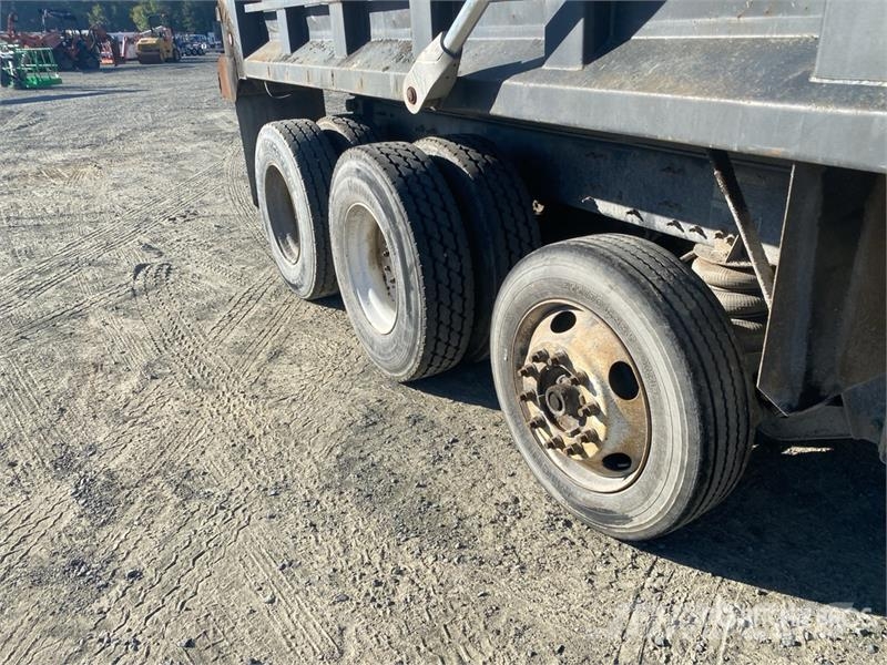 Mack GU813 Kiper tovornjaki