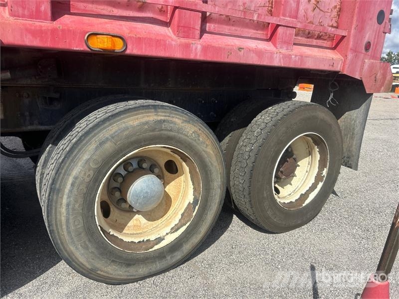 Mack GU813 Tipper trucks