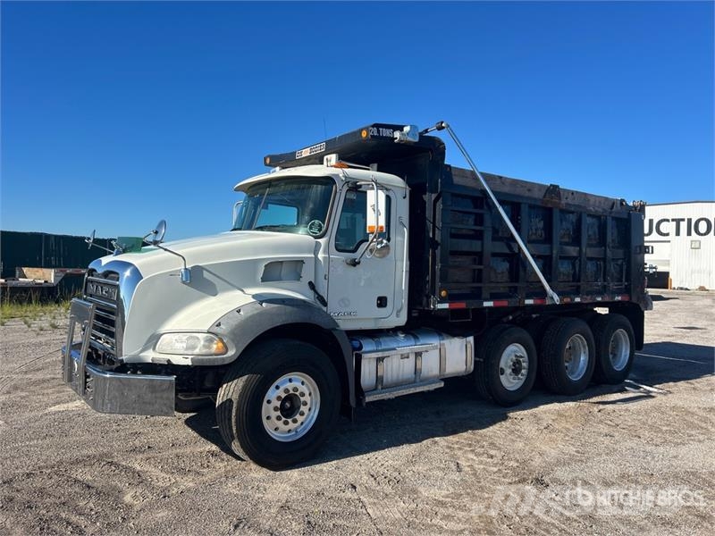 Mack GU813 Sora- ja kippiautot