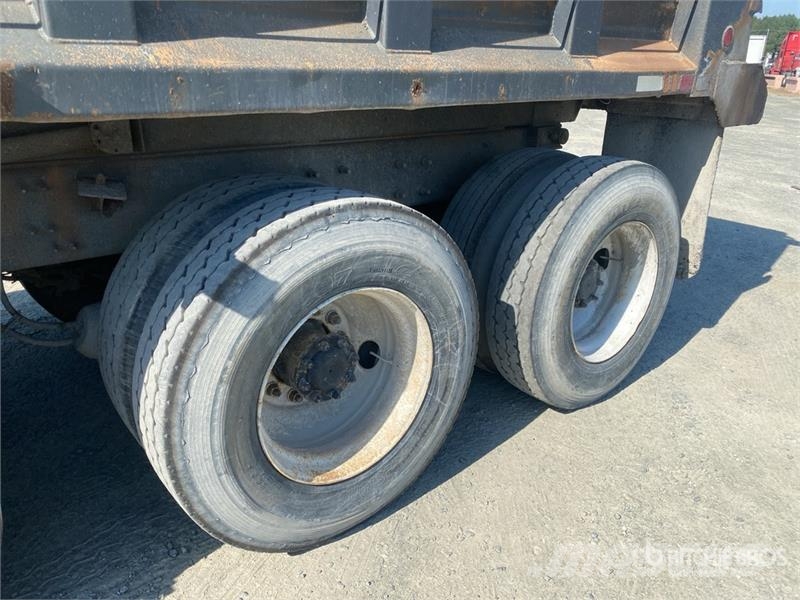 Mack GU813 Kipper