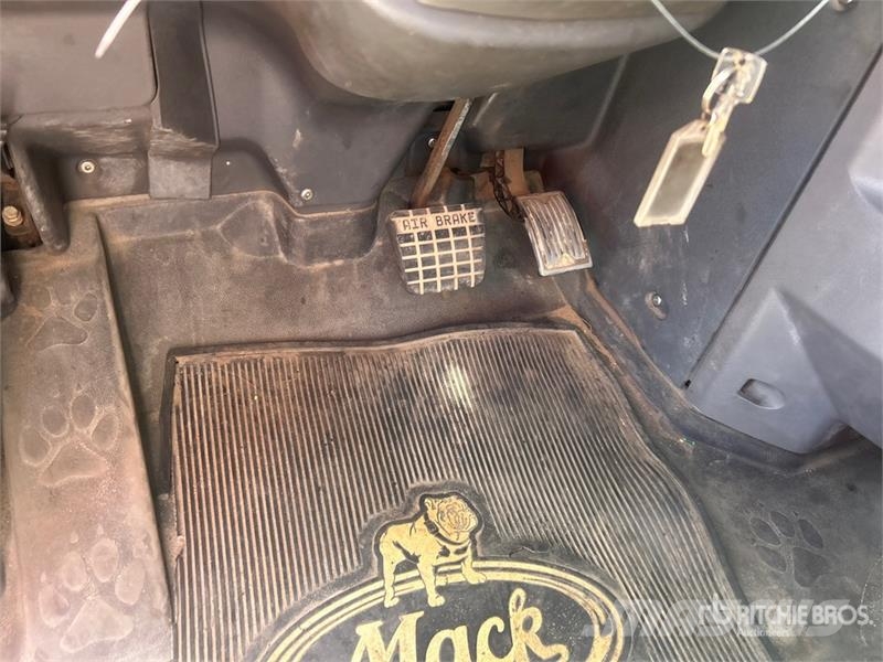 Mack GU813 Tipper trucks