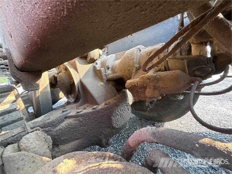 Mack GU813 Tipper trucks