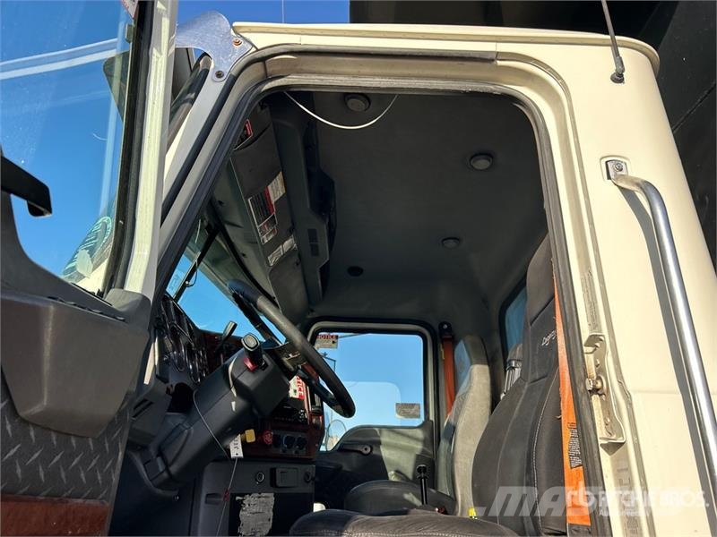 Mack GU813 Tipper trucks