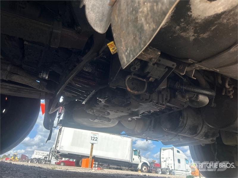 Mack GU813 Tipper trucks