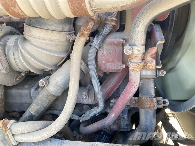 Mack GU813 Kipper