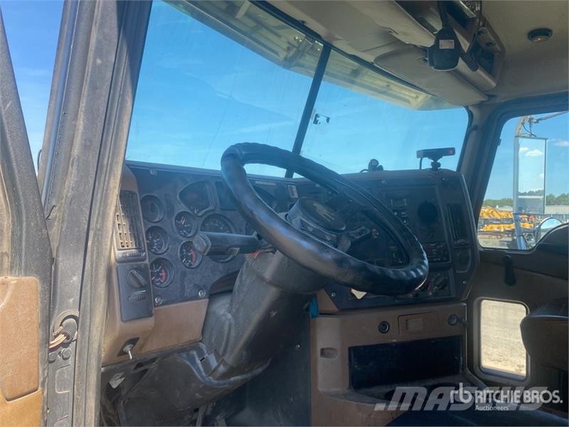 Mack GU813 Kipper