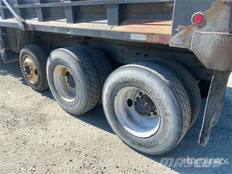 Mack GU813 Kipper