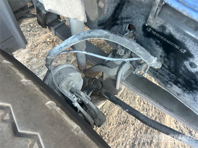 Mack GU813 شاحنات قلابة