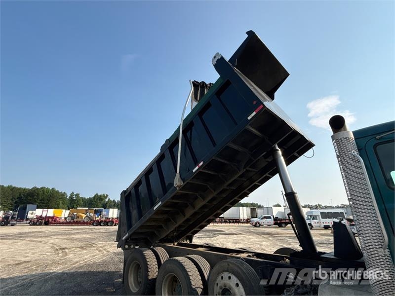 Mack GU813 Tipper trucks
