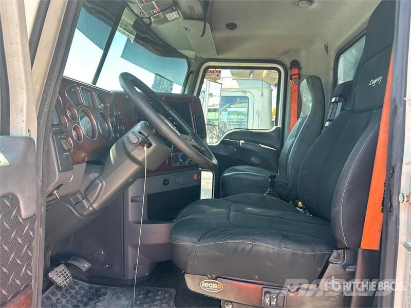 Mack GU813 Tipper trucks