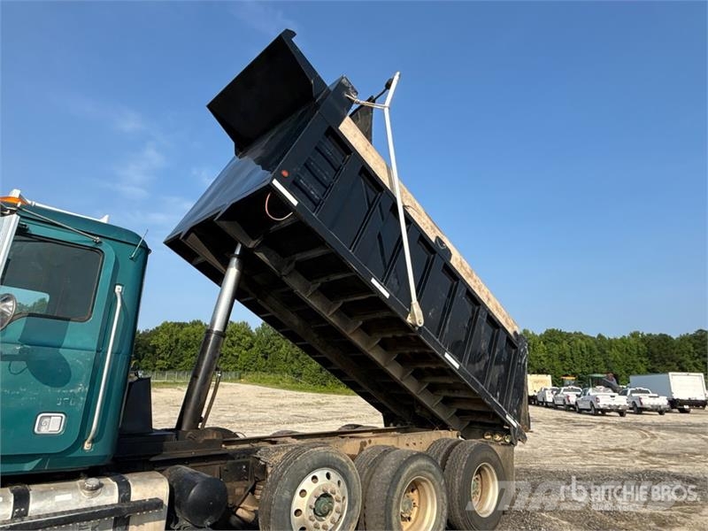 Mack GU813 Tipper trucks
