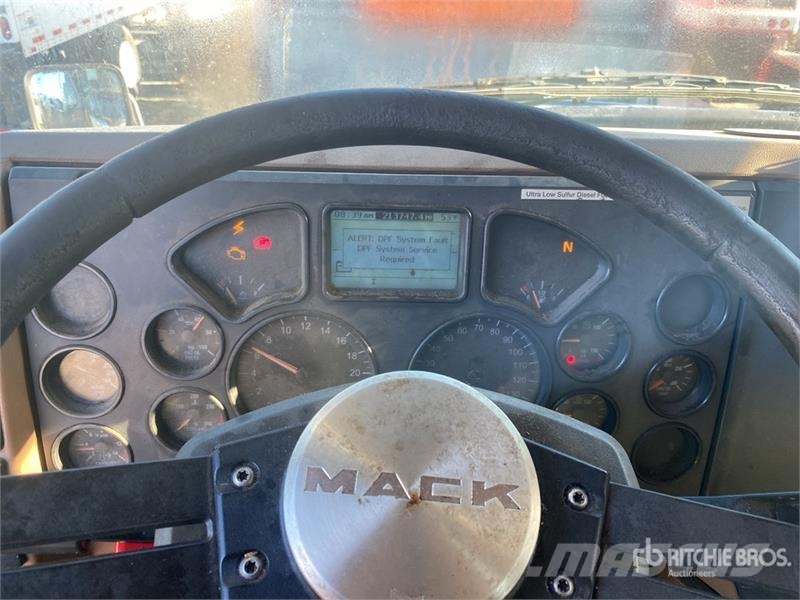 Mack GU813 Kiper tovornjaki