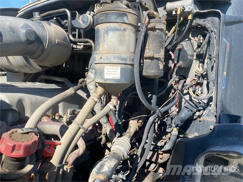 Mack GU813 Kipper