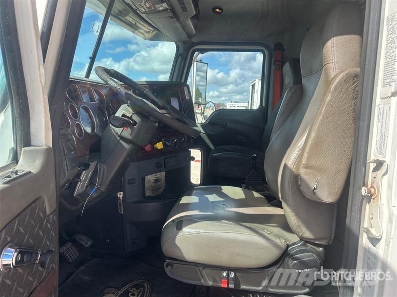 Mack GU813 Tipper trucks