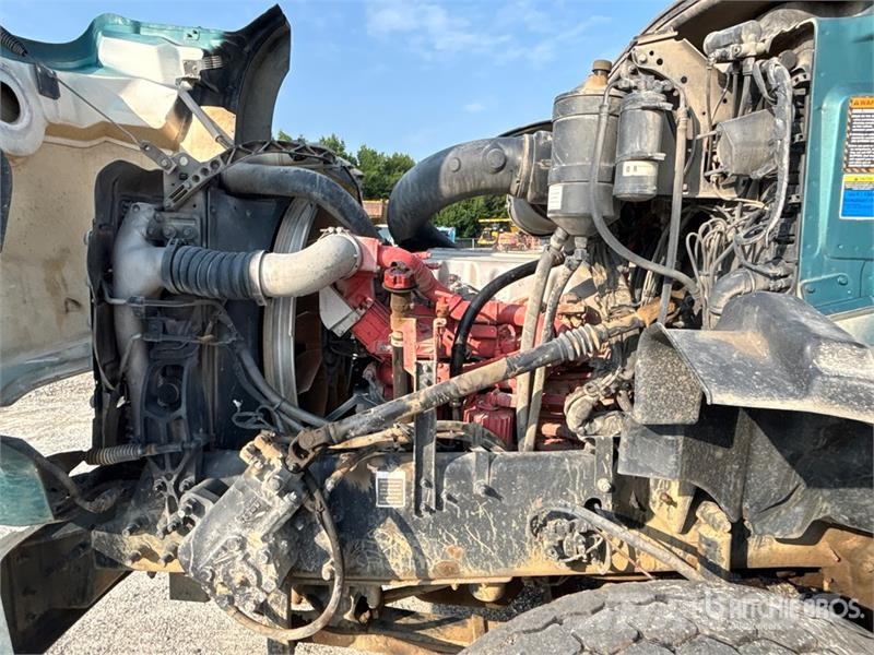 Mack GU813 Tipper trucks