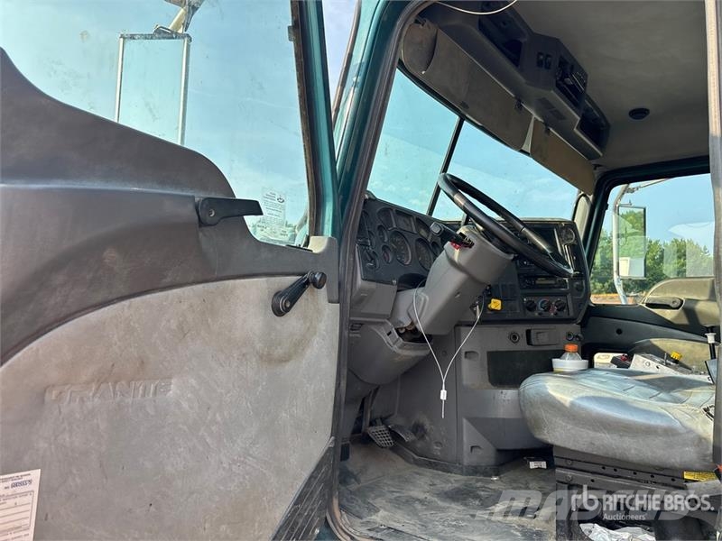Mack GU813 Tipper trucks