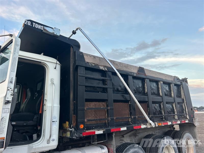 Mack GU813 Camion ribaltabili