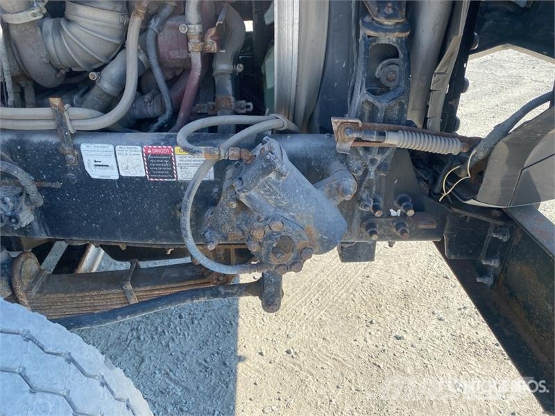 Mack GU813 Kipper