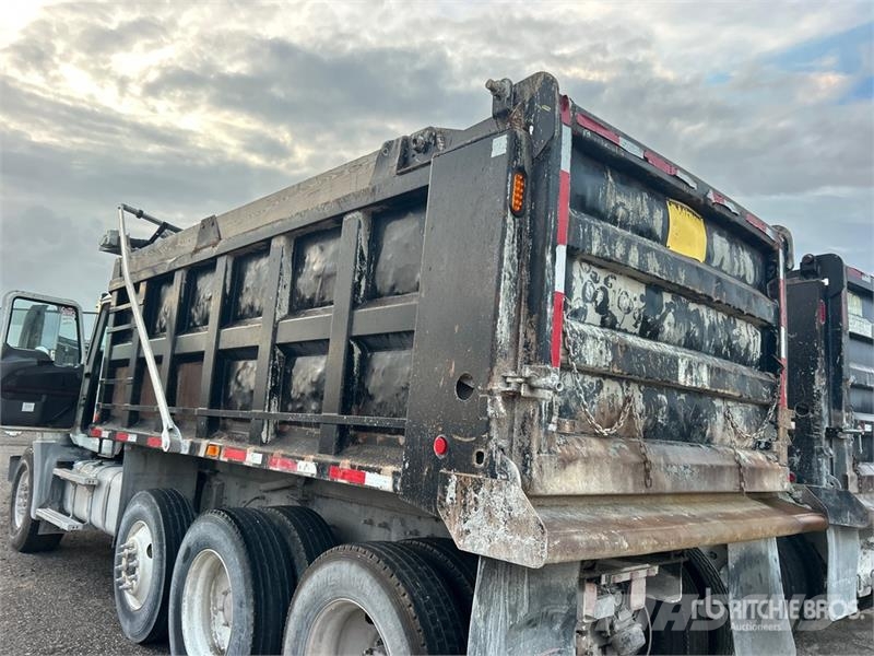 Mack GU813 Camion ribaltabili