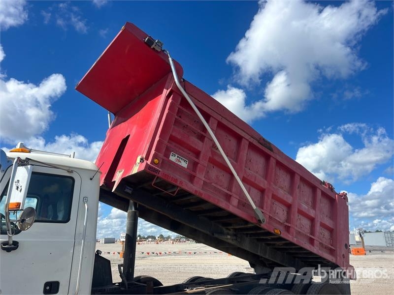Mack GU813 Tipper trucks