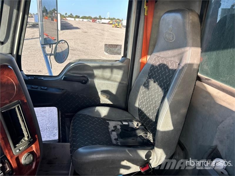 Mack GU813 Tipper trucks