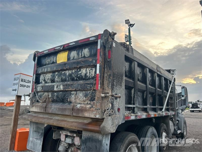 Mack GU813 Camion ribaltabili