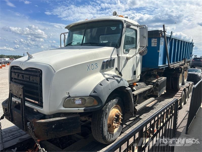 Mack GU813 Скиповые погрузчики