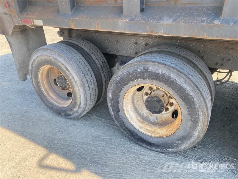 Mack GU813 Kipper