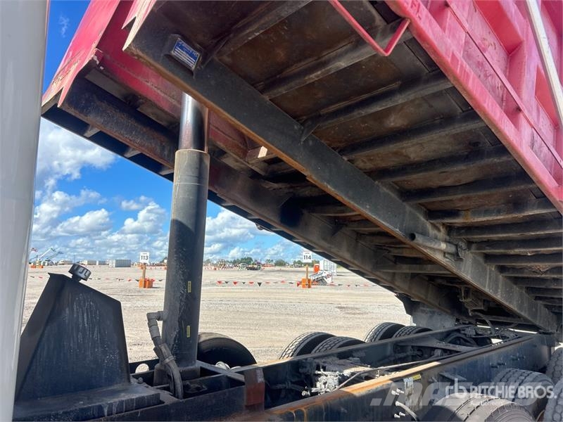 Mack GU813 Tipper trucks