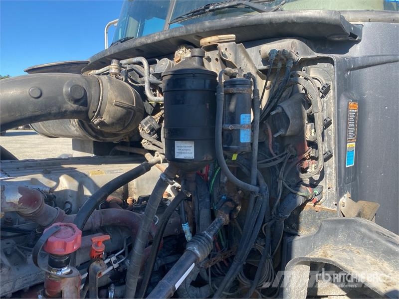 Mack GU813 10x4 Quad/A Dump Truck Kipper