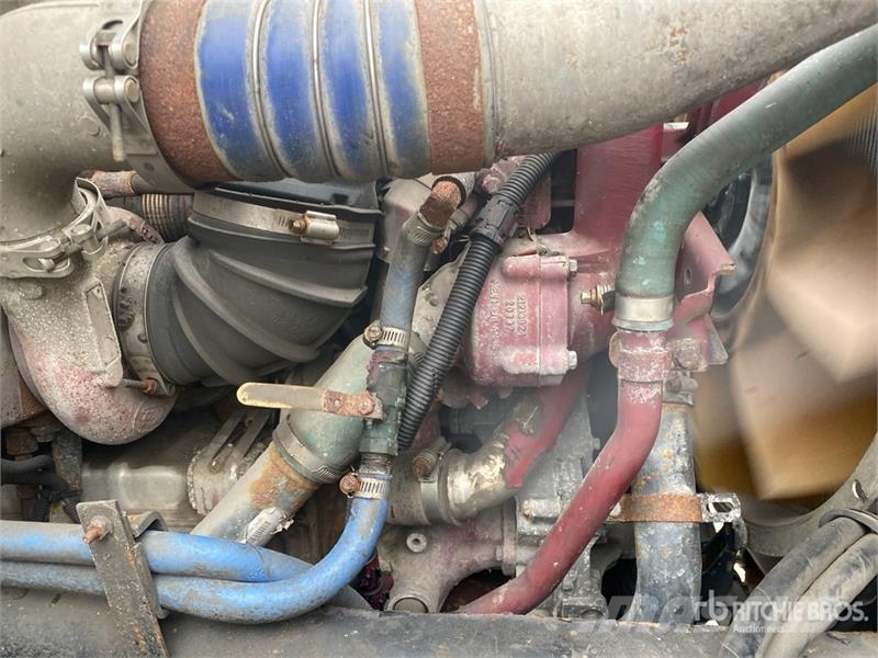 Mack GU813 10x4 Quad/A Dump Truck Camiones bañeras basculantes o volquetes