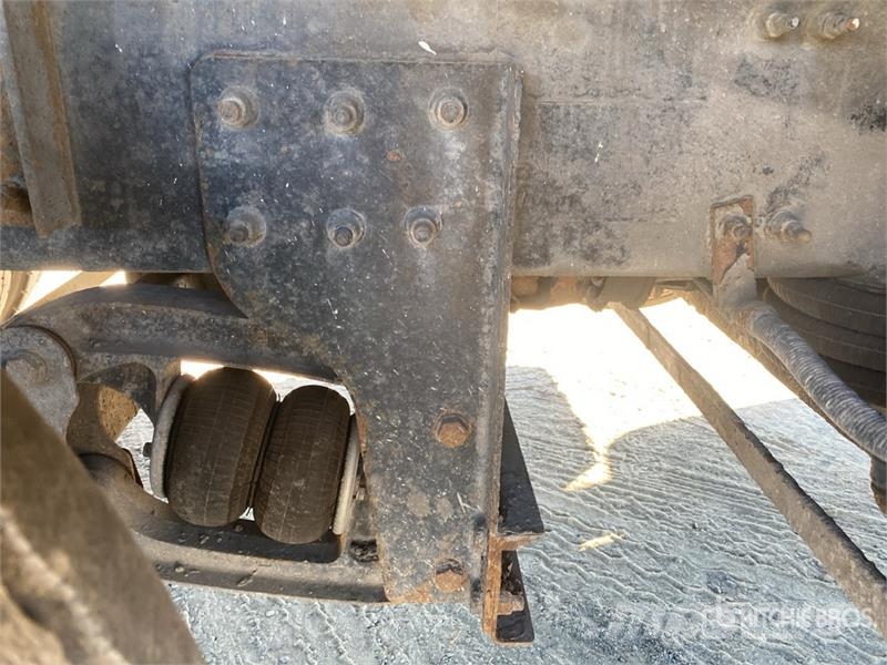 Mack GU813 10x4 Quad/A Dump Truck Kipper