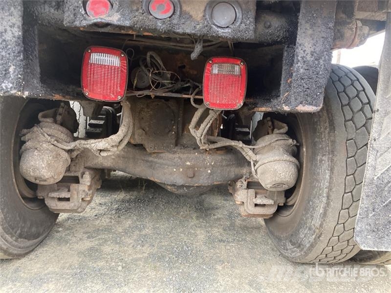 Mack GU813 10x4 Quad/A Dump Truck Camiones bañeras basculantes o volquetes