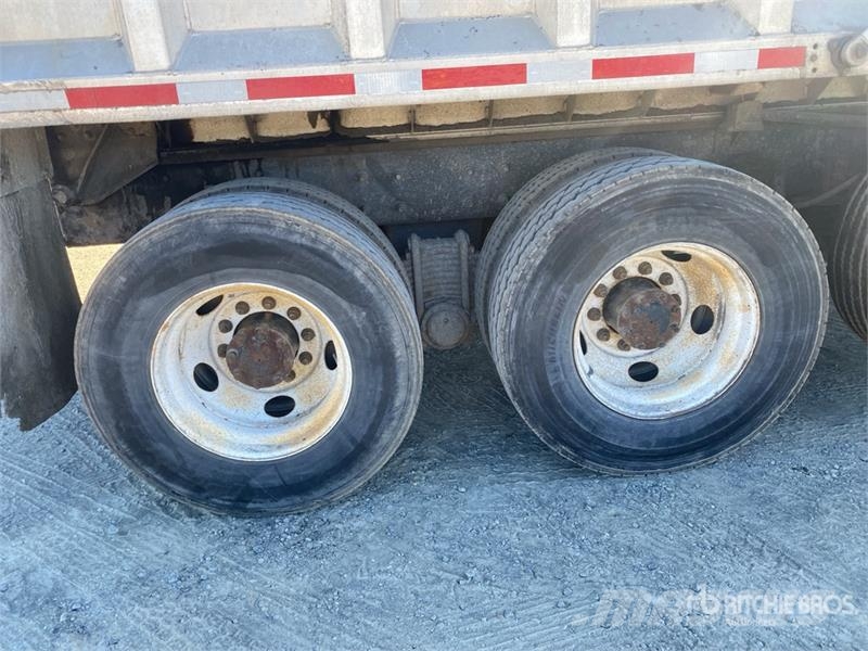 Mack GU813 10x4 Quad/A Dump Truck Kipper
