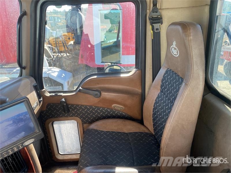 Mack GU813 10x4 Quad/A Dump Truck Kipper