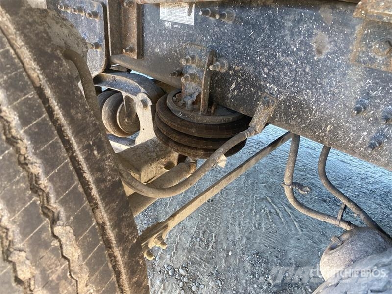 Mack GU813 10x4 Quad/A Dump Truck Kipper