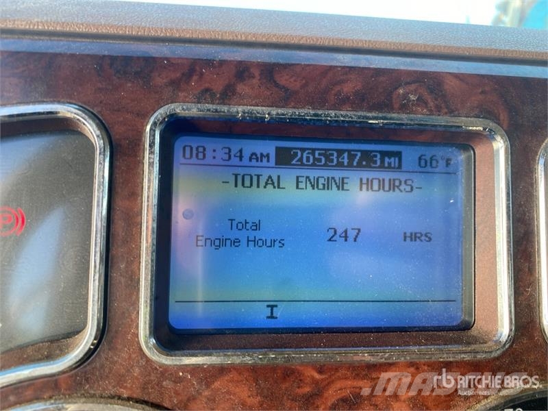 Mack GU813 10x4 Quad/A Dump Truck Kipper