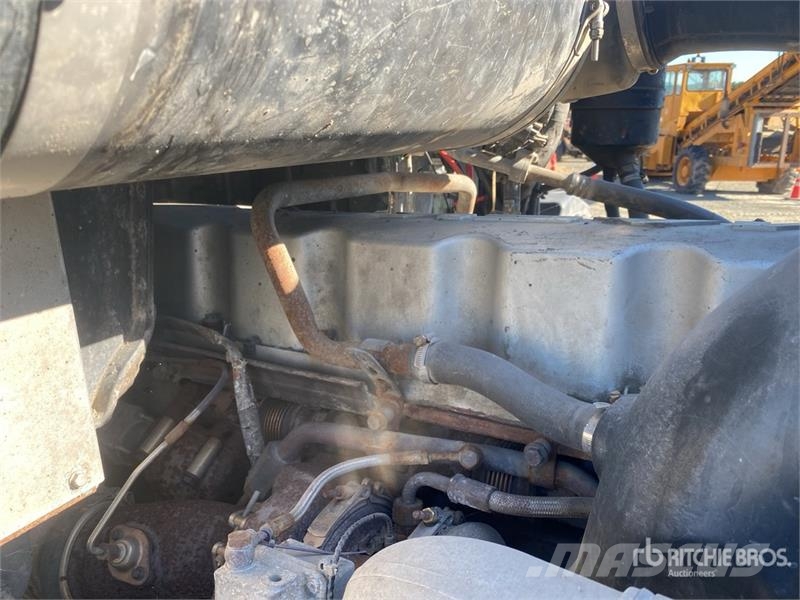 Mack GU813 10x4 Quad/A Dump Truck Kipper