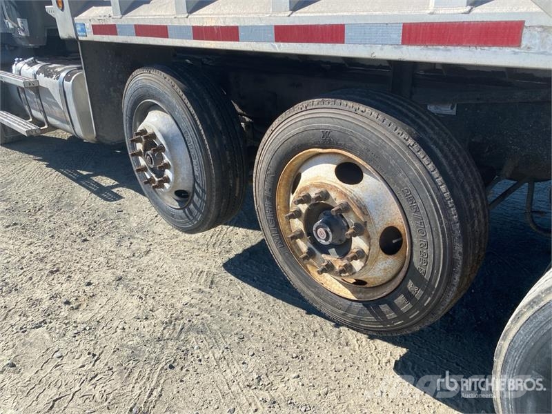Mack GU813 10x4 Quad/A Dump Truck Kipper