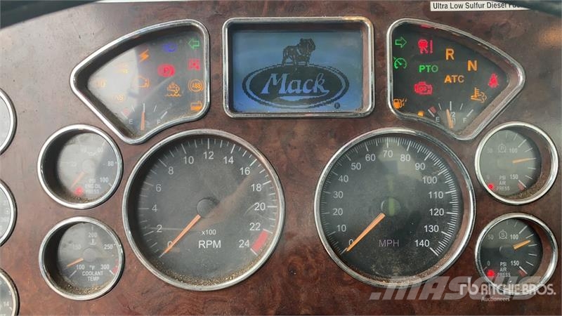 Mack GU813 10x4 Quad/A Dump Truck Camiones bañeras basculantes o volquetes