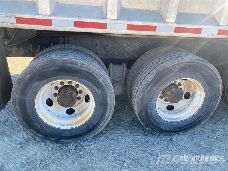 Mack GU813 10x4 Quad/A Dump Truck Kipper