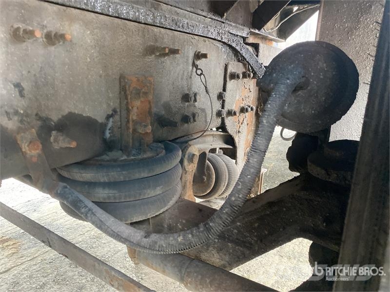 Mack GU813 10x4 Quad/A Dump Truck Camiones bañeras basculantes o volquetes