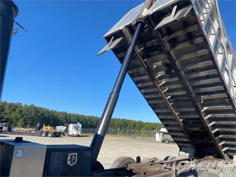 Mack GU813 10x4 Quad/A Dump Truck Kipper