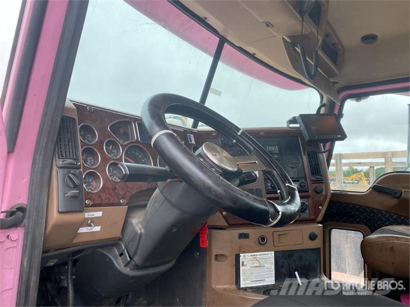 Mack GU813 10x4 Quad/A Dump Truck Camiones bañeras basculantes o volquetes